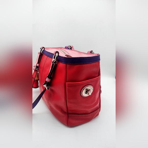 Coach East West Gallery Pleated Leather shoulder bag w/ Lips & Ru Paul charms - Picture 14 of 17